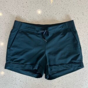 Athleta Brooklyn Tie Waist Shorts - Dark Green - Size 14